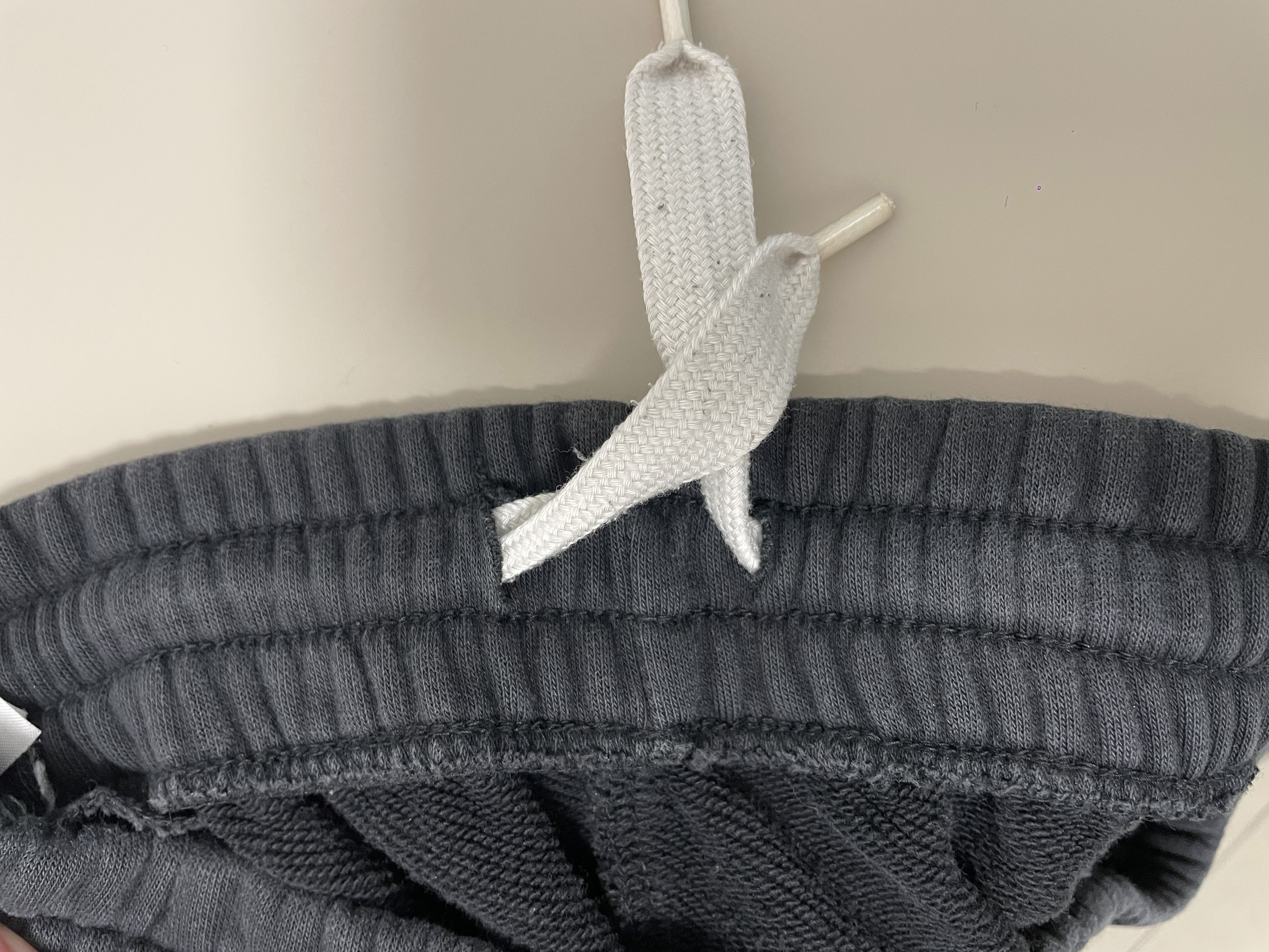 תאתרו את חור הכניסה של השרוך